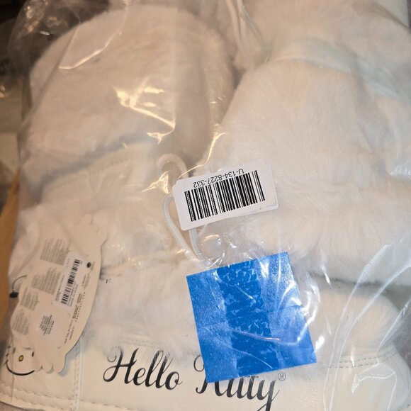 Forever 21 Hello Kitty Faux Fur Boots - Picture 1 of 2